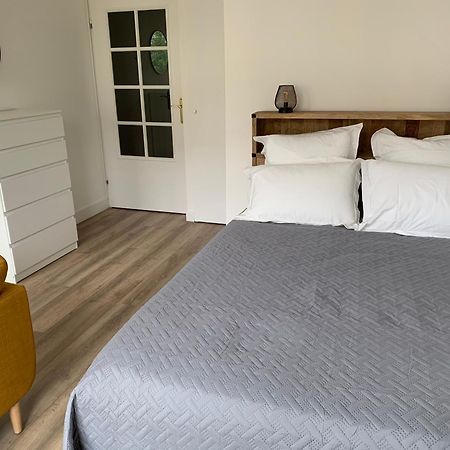 Beautiful Studio Located South Of Paris Bourg-la-Reine Room photo